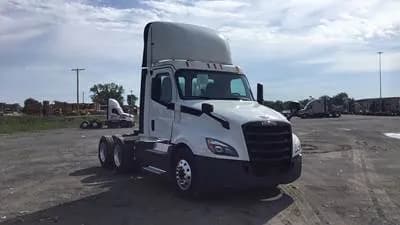 2020 Freightliner Cascadia - Day Cab