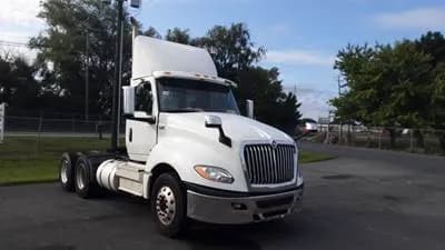 2019 International LT Day Cab Truck - Cummins X15 Automatic - Day Cab
