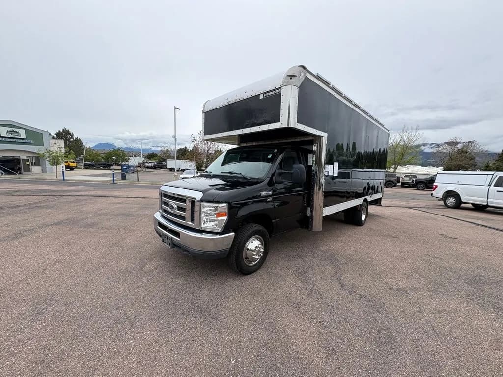 2016 Ford E-450SD - Box