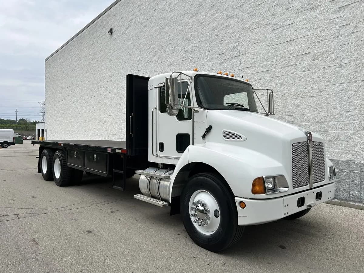 2006 Kenworth T300
