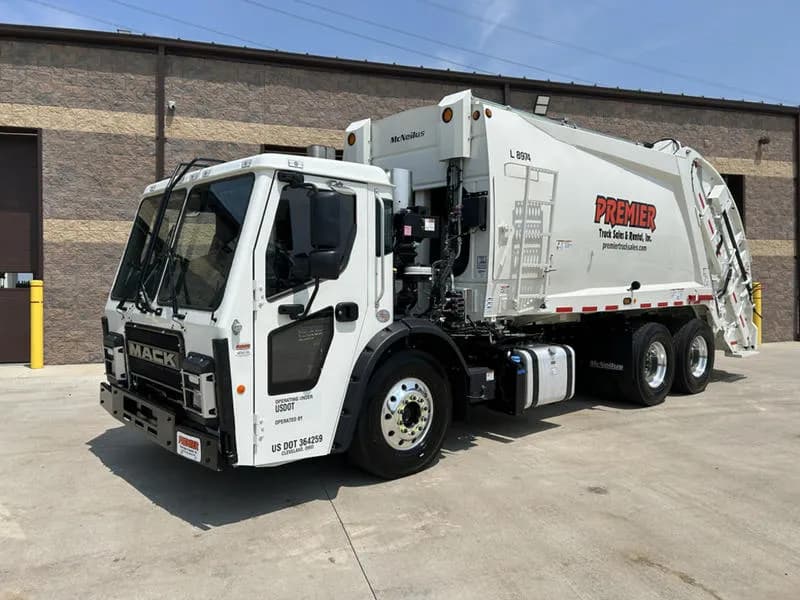 2026 Mack Trucks LR64R - Garbage