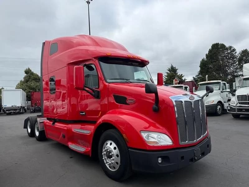 2022 Peterbilt 579 - Sleeper