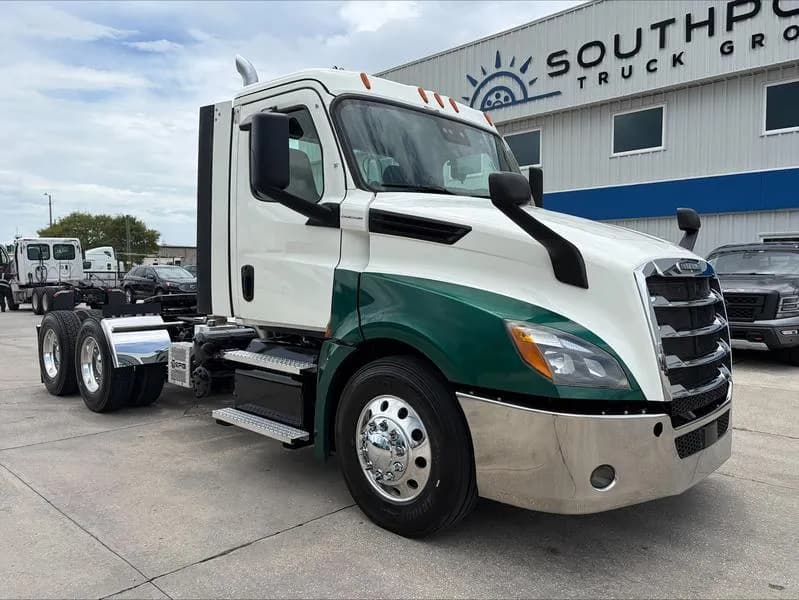 2021 Freightliner Cascadia