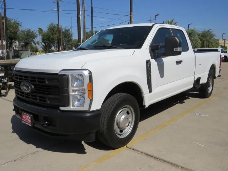 2023 Ford F-350 XL_SuperCab - Pickup