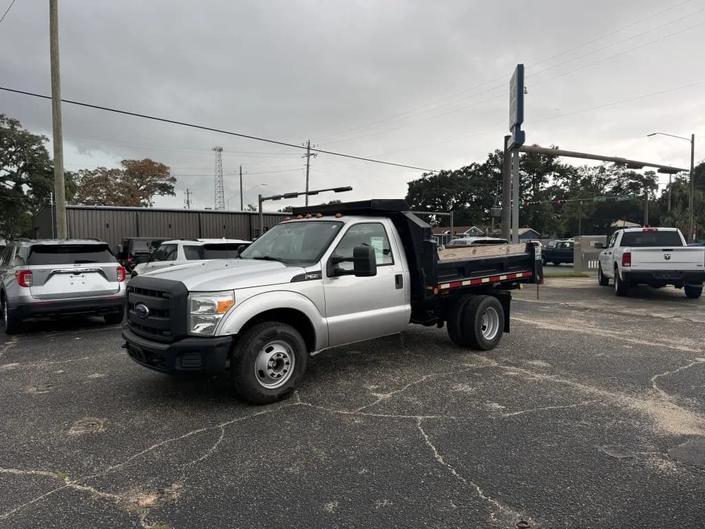 2015 FORD F-350 - Chassis