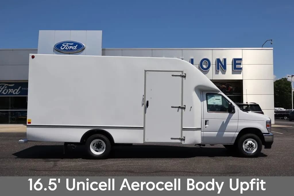 2027 Ford E-450SD - Box