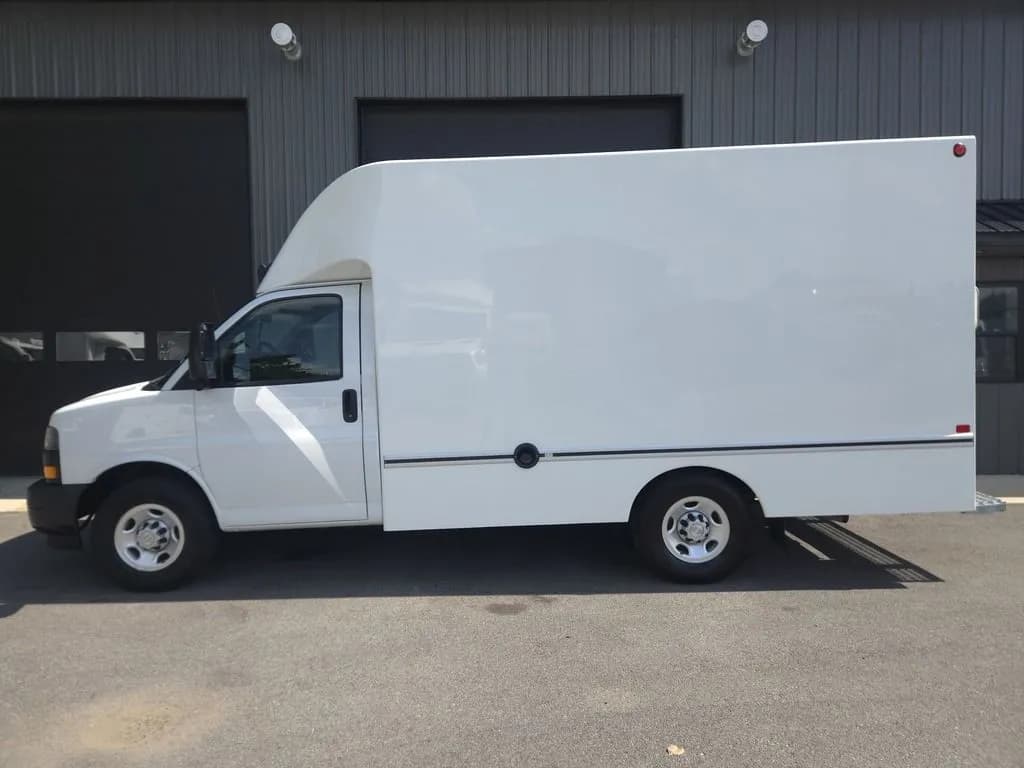 2019 Chevrolet Express 3500 - Box
