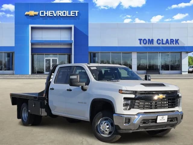 2026 Chevrolet Silverado 3500 Crew Cab - Chassis