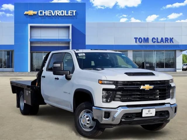 2026 Chevrolet Silverado 3500 Crew Cab - Flatbed