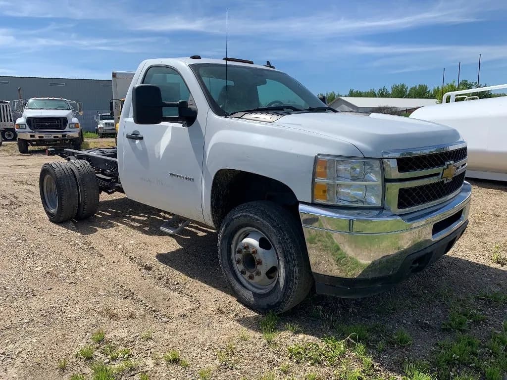 2012 Chevrolet Silverado 3500HD 2x4 - Chassis