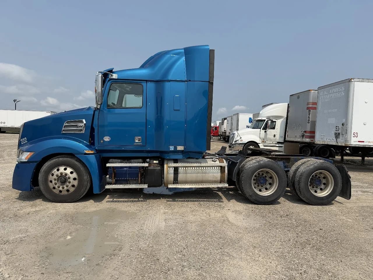 2017 Western Star 5700XE Tandem Axle - Sleeper