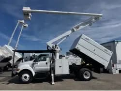 2013 Ford F750 - Bucket