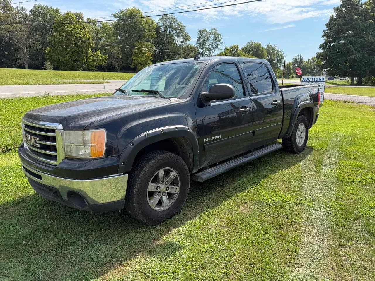 2013 GMC Sierra 1500 SLE Crew Cab - Pickup