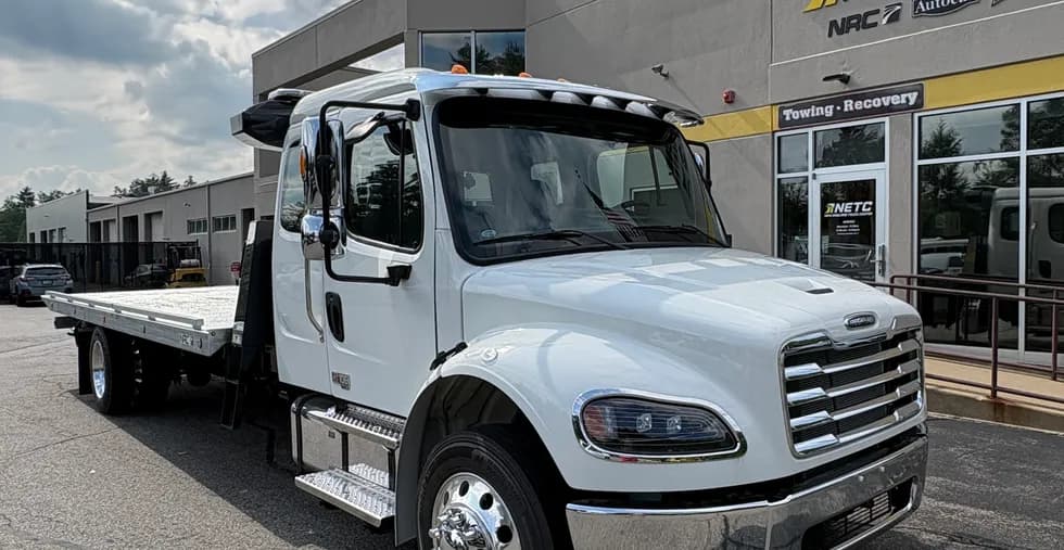 2027 Freightliner M2 106