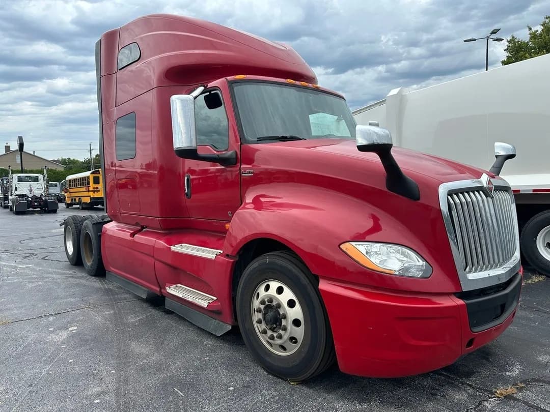 2022 International LT625