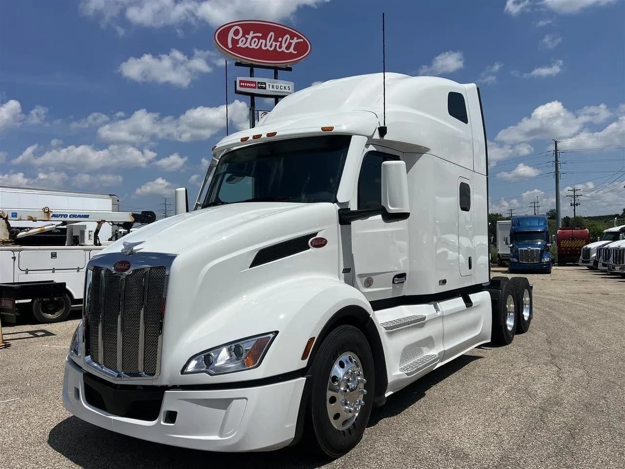 2027 Peterbilt 579 - Sleeper