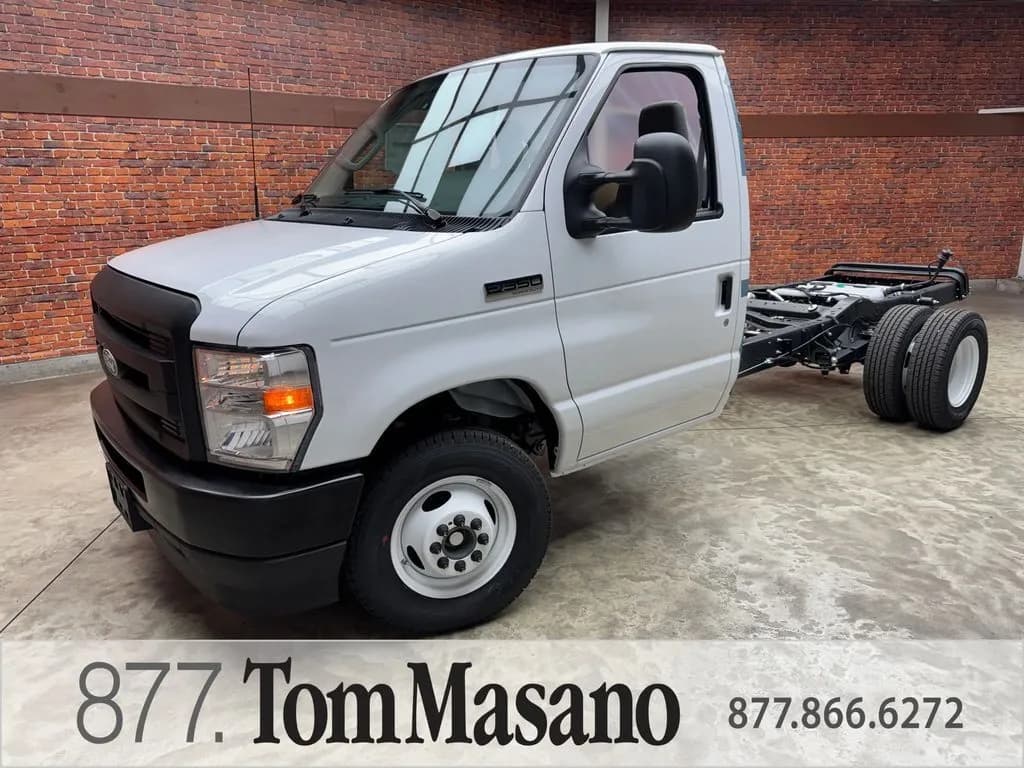 2027 Ford E-350SD - Box