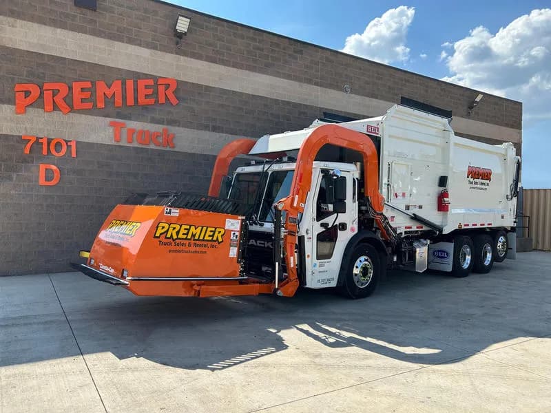 2026 Mack Trucks LR64R - Garbage