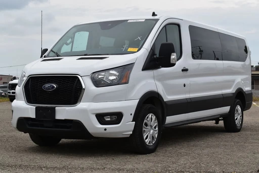 2025 Ford Transit-350 XLT - Vans