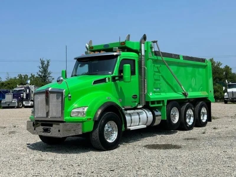 2024 Kenworth T880