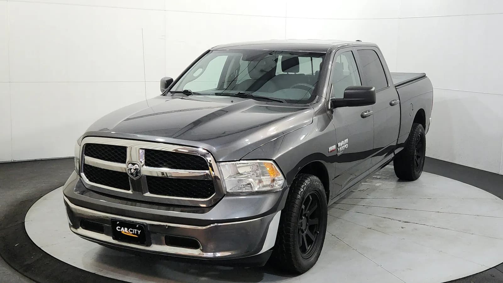 2019 Ram 1500 Classic SLT - Pickup
