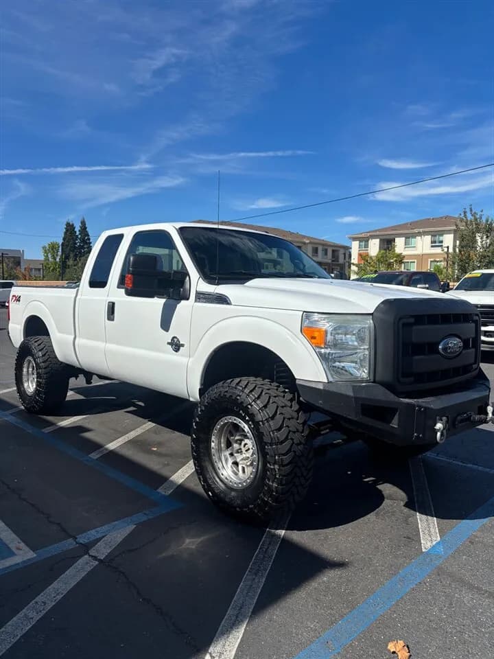 2015 Ford F-250 Super Duty XLT 6.7 power stroke diesel 4 x 4 lifted 37s - Pickup