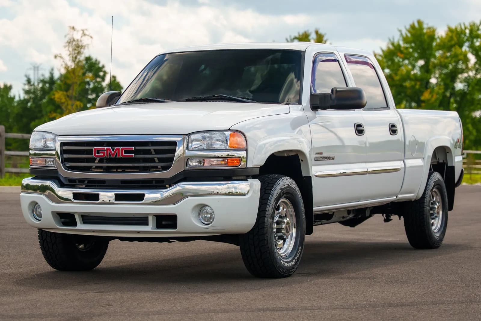 2004 GMC Sierra 2500HD - Pickup