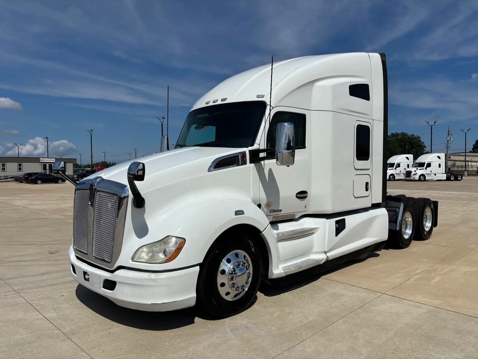 2020 Kenworth T680 - Sleeper