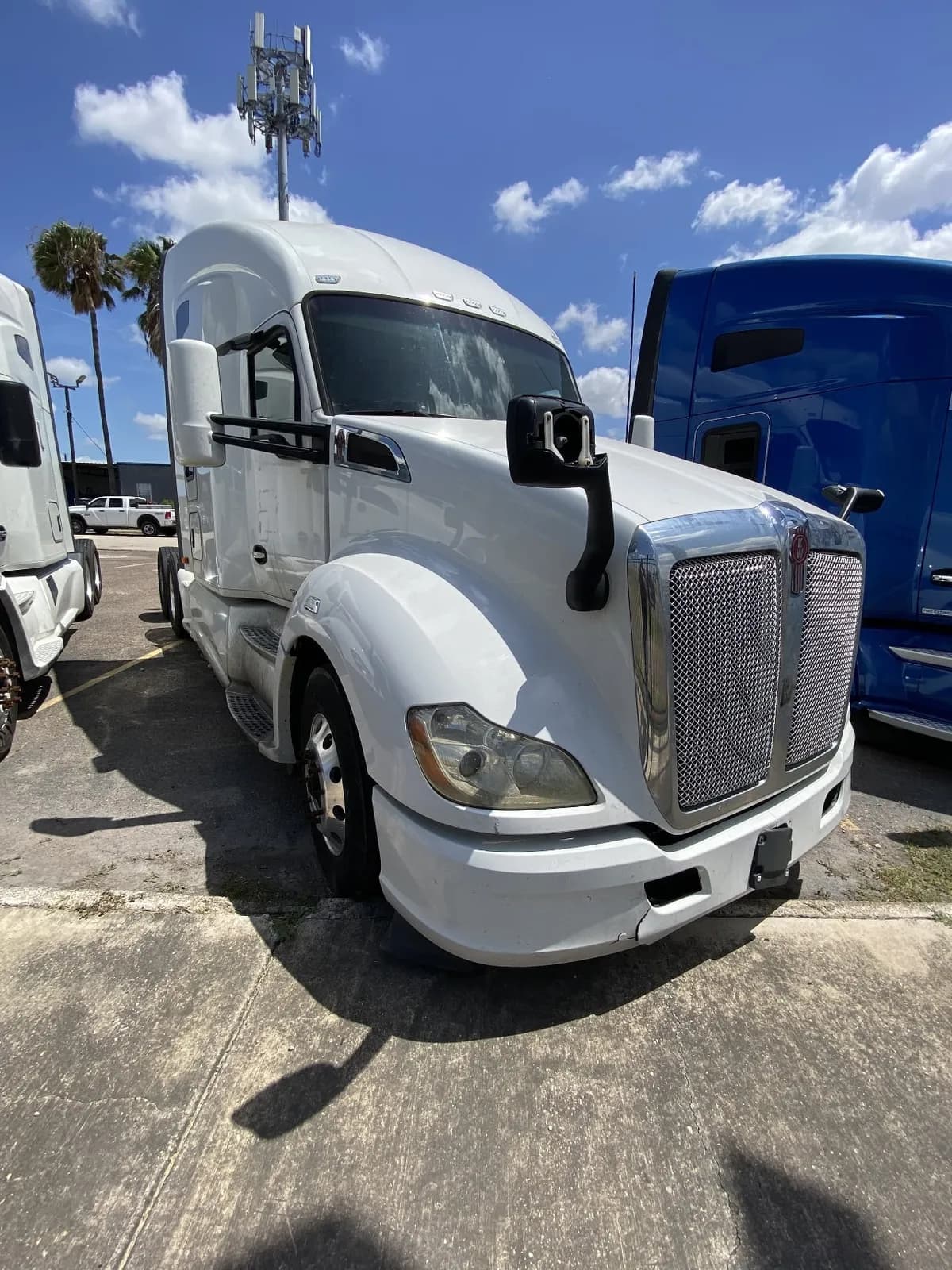 2020 Kenworth T680 Tandem Axle - Sleeper