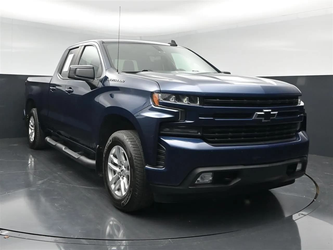 2020 Chevrolet Silverado 1500 RST - Pickup