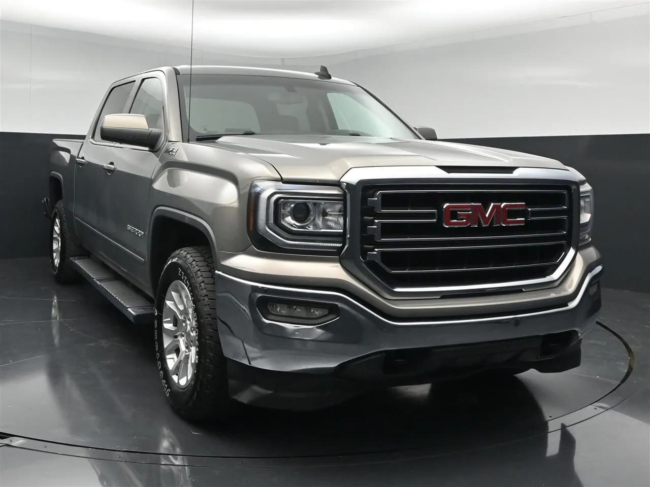 2017 GMC Sierra 1500 SLE Crew Cab Long - Pickup