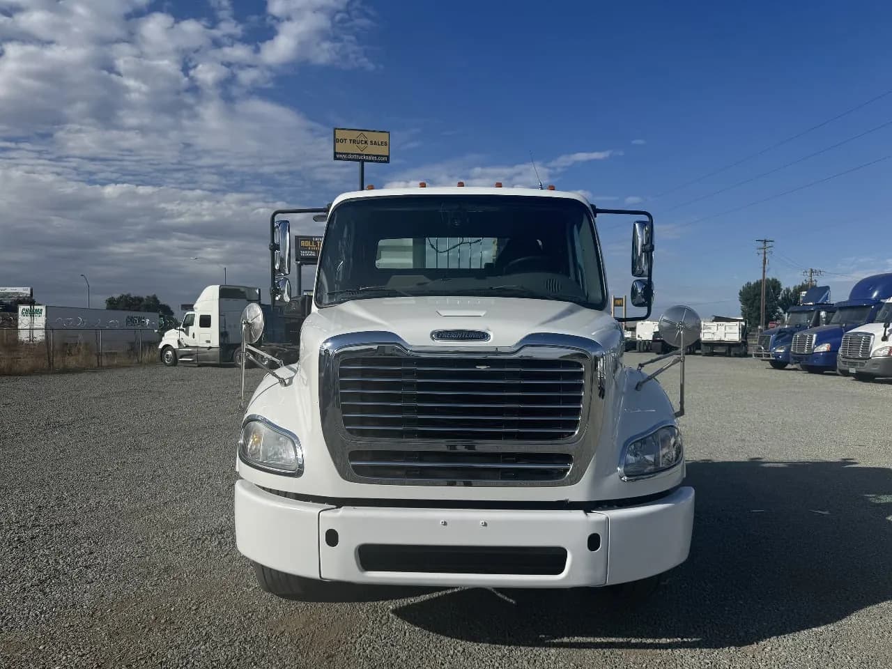 2014 Freightliner M2 112 - Day Cab