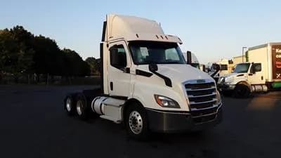 2020 Freightliner Cascadia - Day Cab