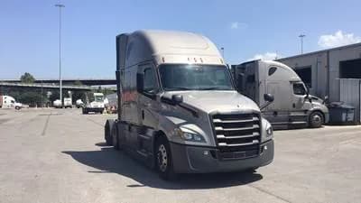 2025 Freightliner Cascadia - Sleeper