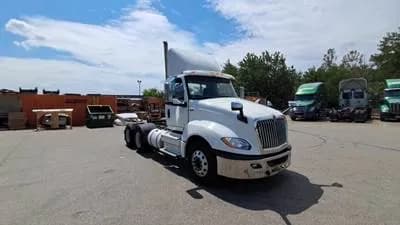 2020 International LT day cab semi-truck - Day Cab