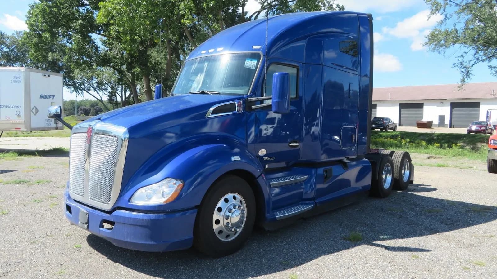 2022 Kenworth T680 - Sleeper