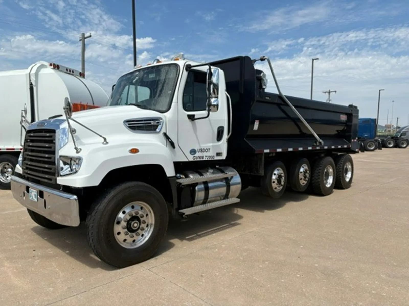 2020 Freightliner 114SD