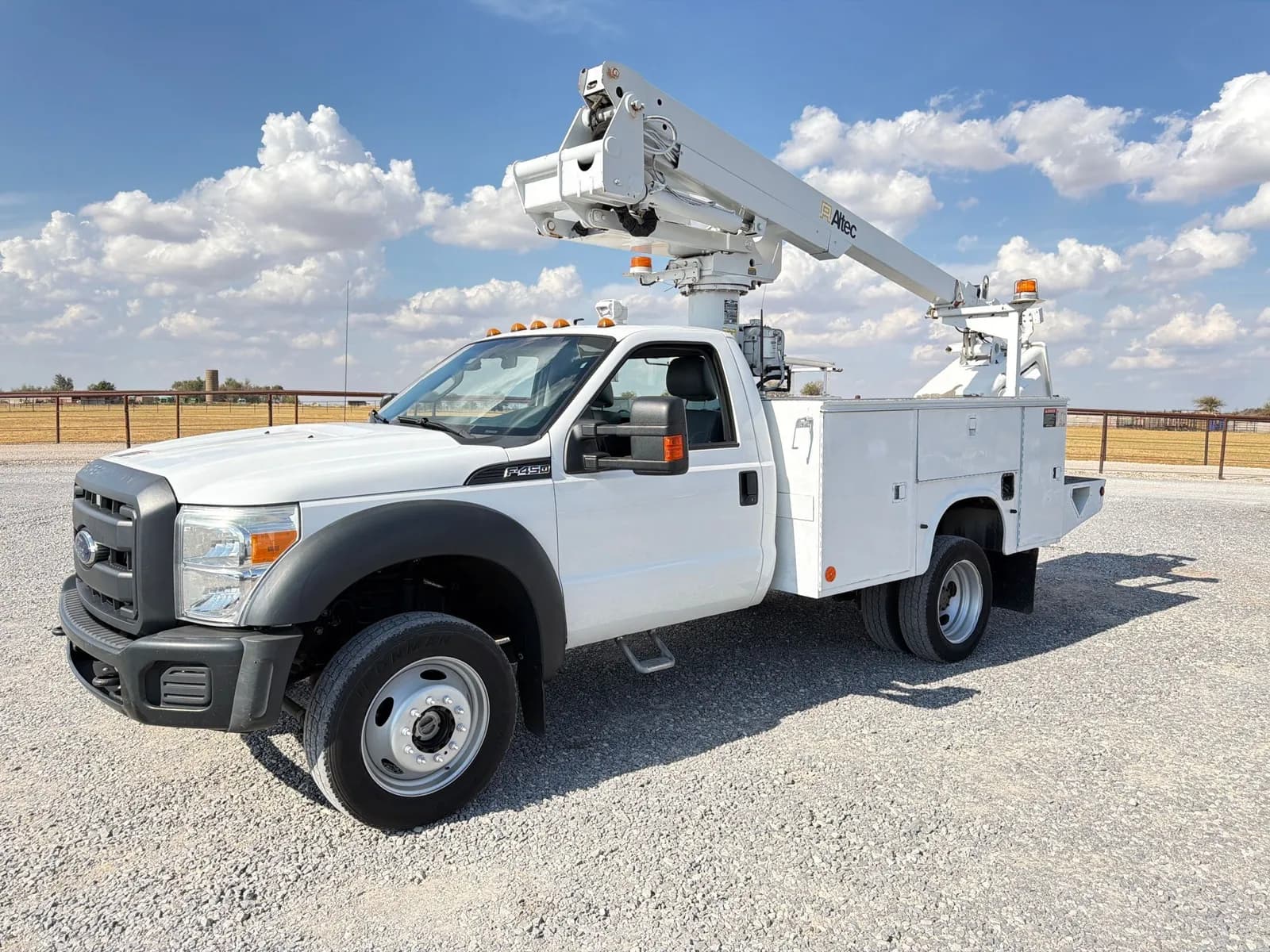 2015 Ford F-450 Chassis - Chassis