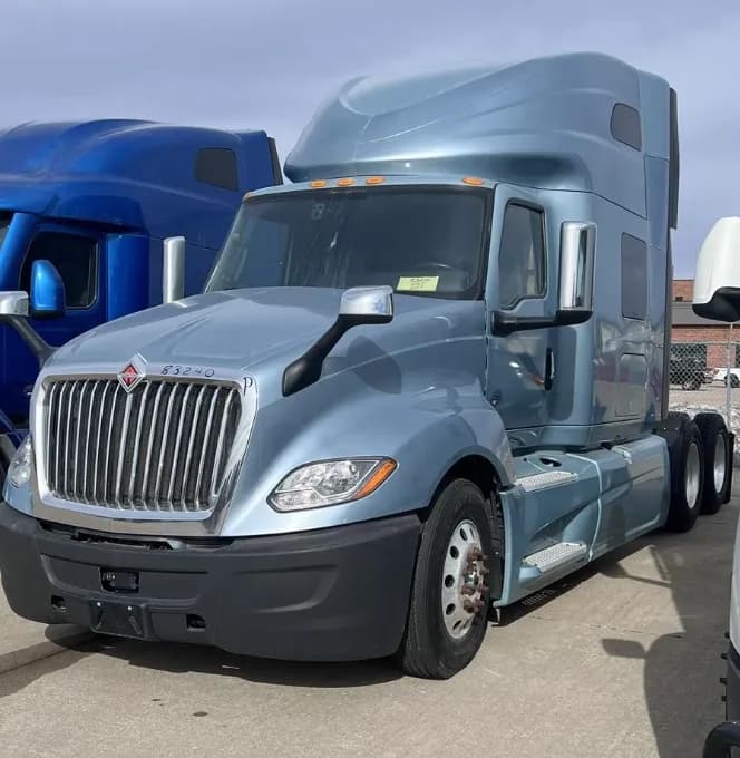 2022 International LT625