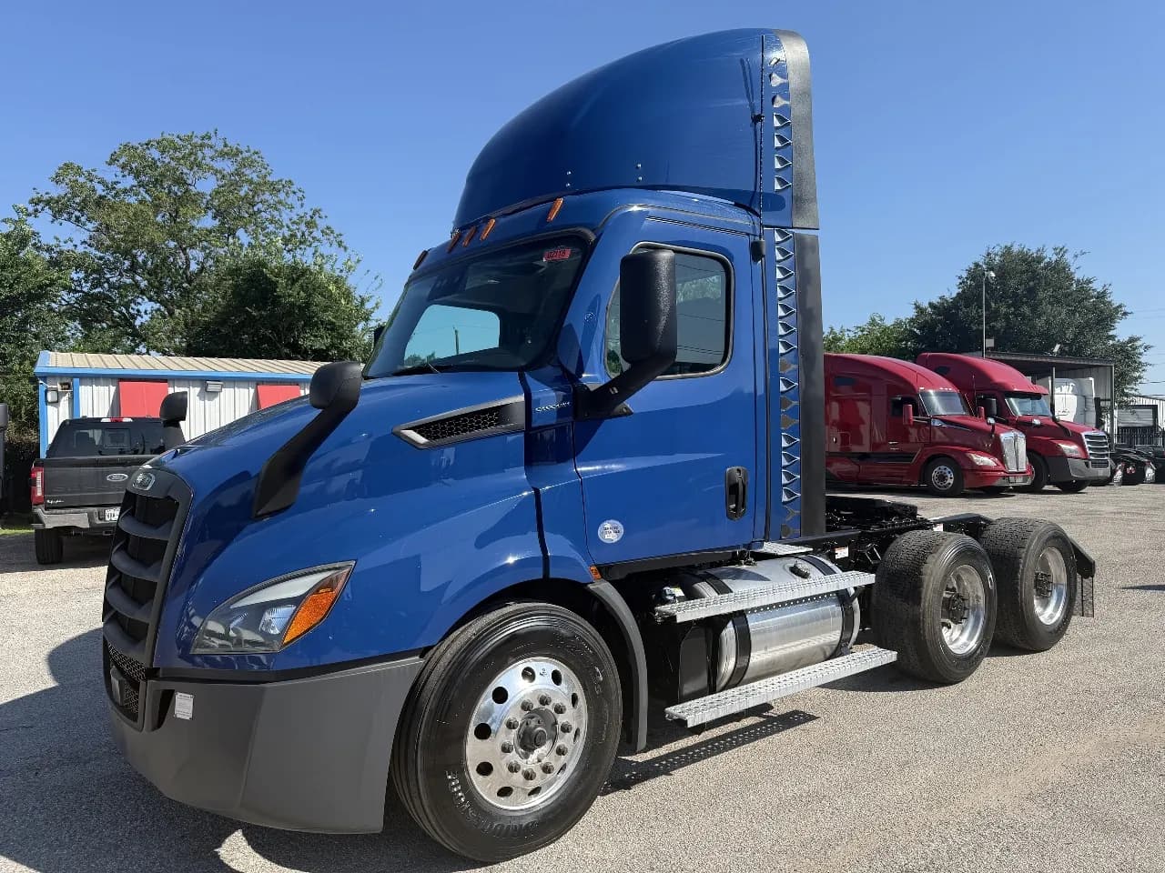 2022 Freightliner Cascadia - Day Cab