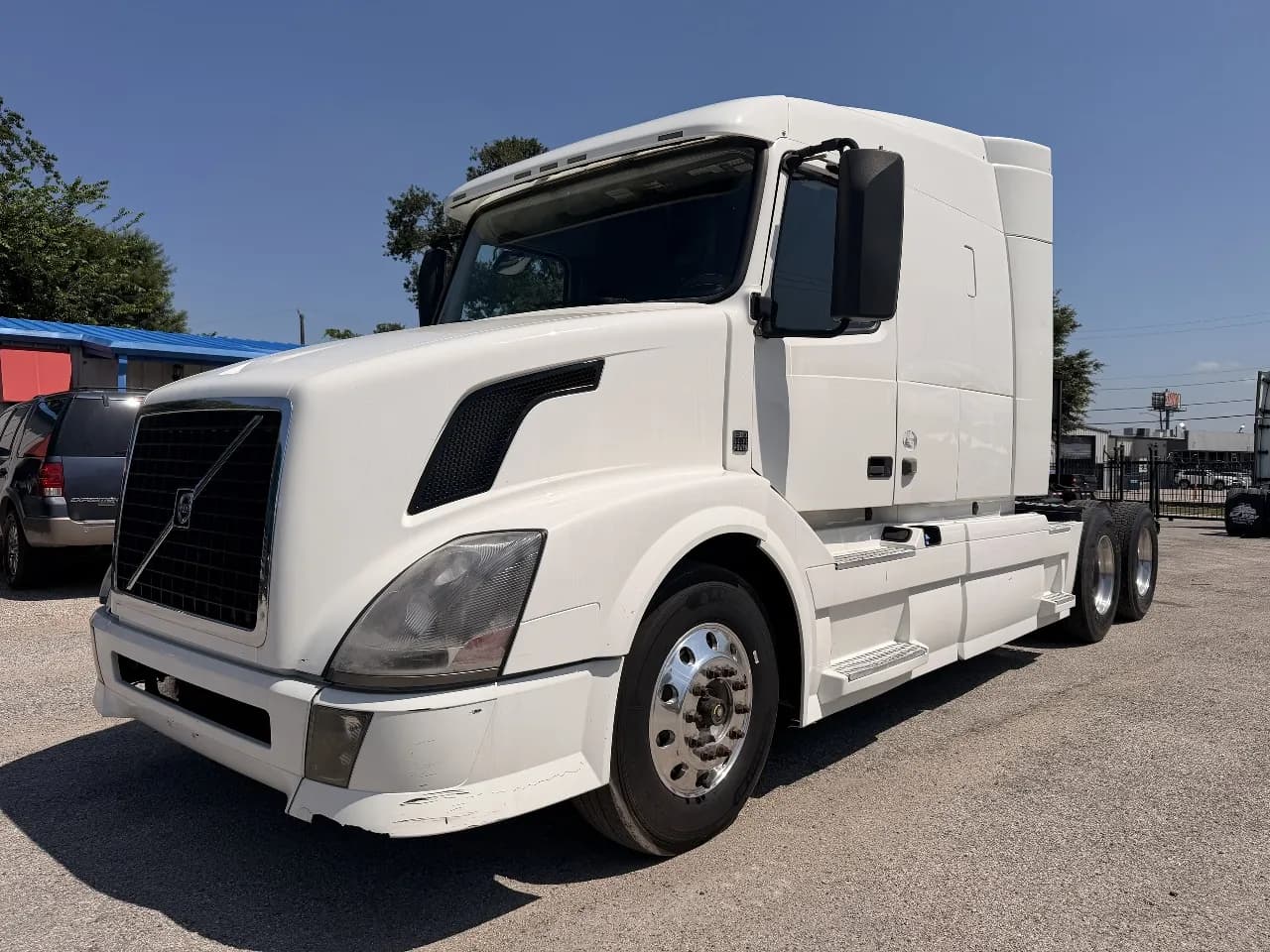 2015 Volvo VNL630 - Sleeper