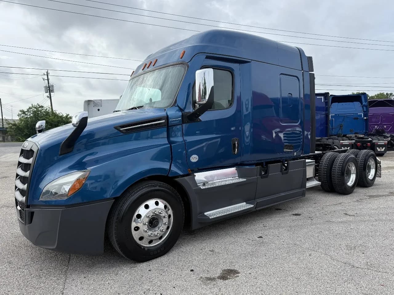 2022 Freightliner Cascadia - Day Cab