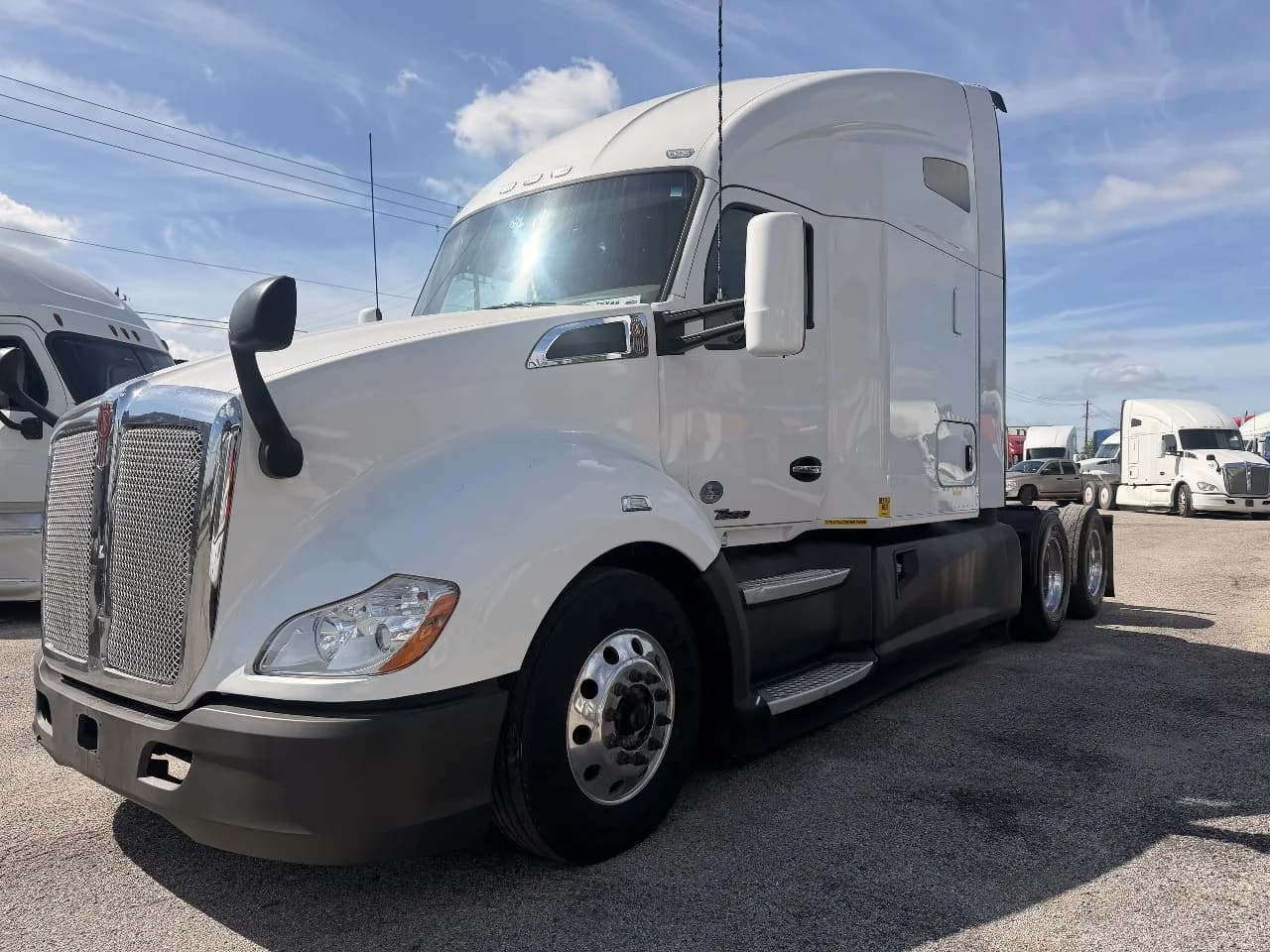 2019 Kenworth T680 - Sleeper