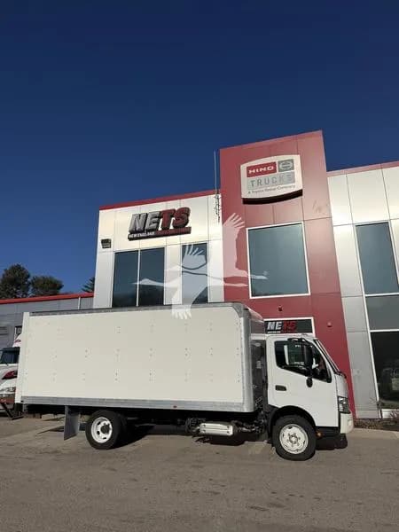 2019 Hino 195
