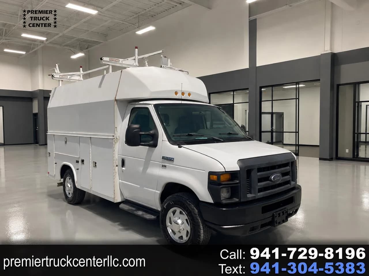 2013 Ford E350 11' Enclosed - Box