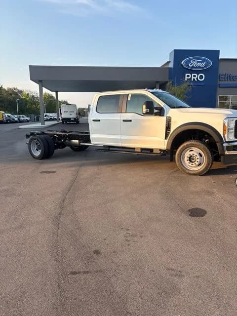 2027 Ford F-550 Crew Cab - Chassis