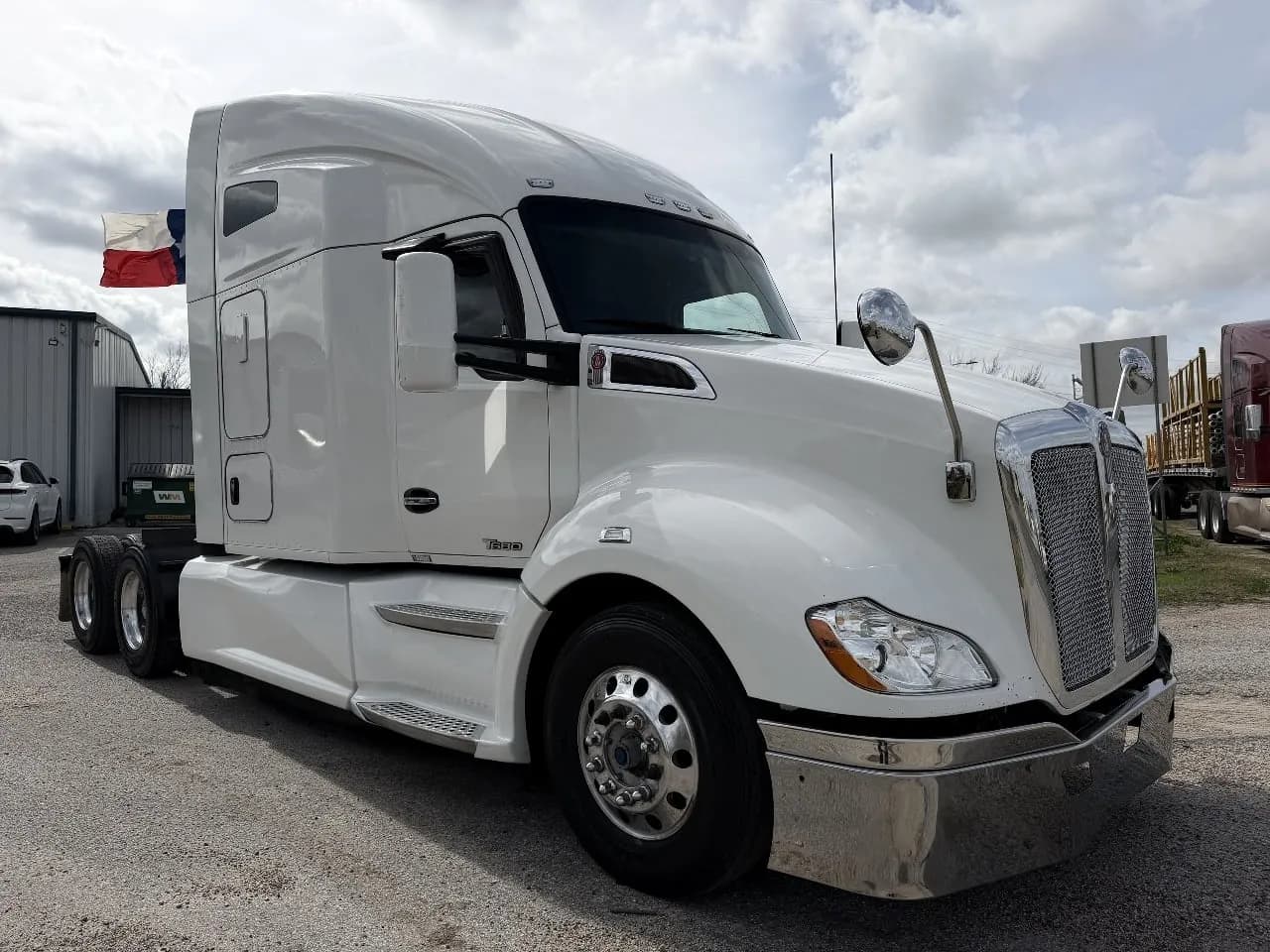 2020 Kenworth T680 - Sleeper