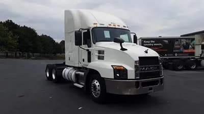 2019 Mack Anthem - Sleeper