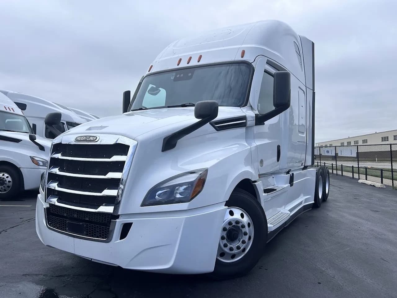 2021 Freightliner Cascadia - Sleeper