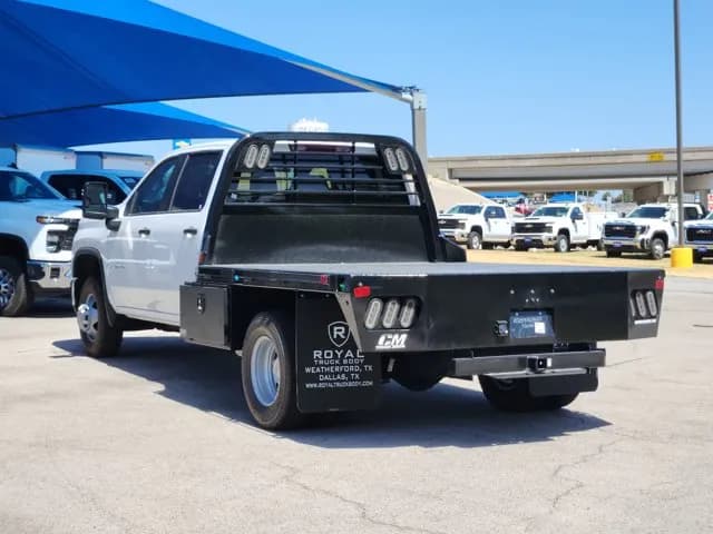 2026 Chevrolet Silverado 3500 Crew Cab - Chassis